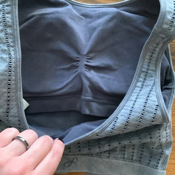 Freely Women’s Rose Seemless Low Support Sports Bra - Picture 6 of 8